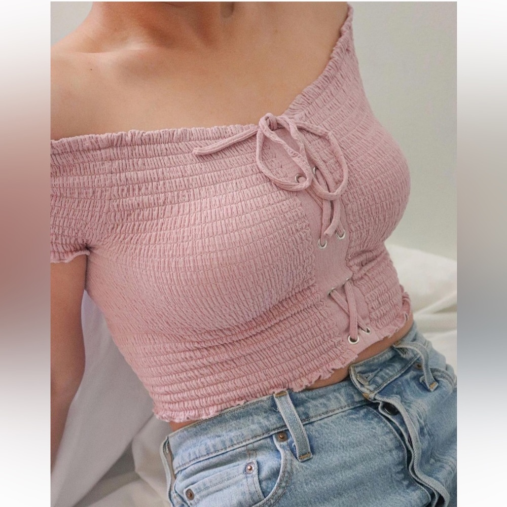 Short sleeve off the shoulder crop top